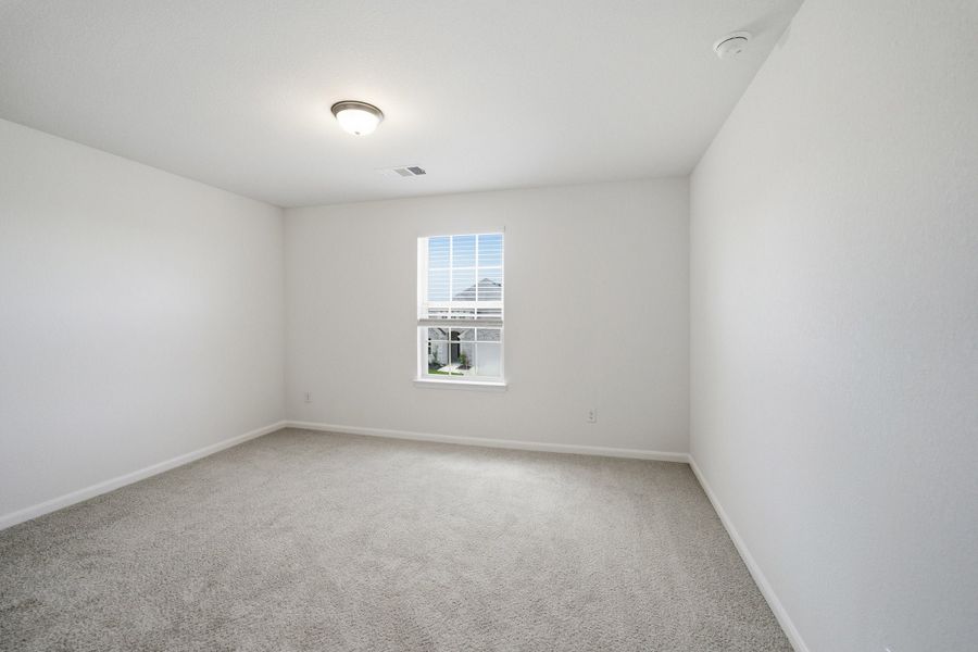 Spacious, unfurnished interior of a new home in Westridge, McKinney (Image 61).