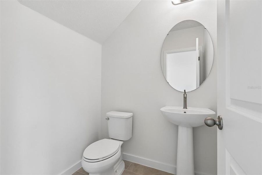 Furnished interior view inside a new home in Hamilton Bluff, Haines City (Image 8).