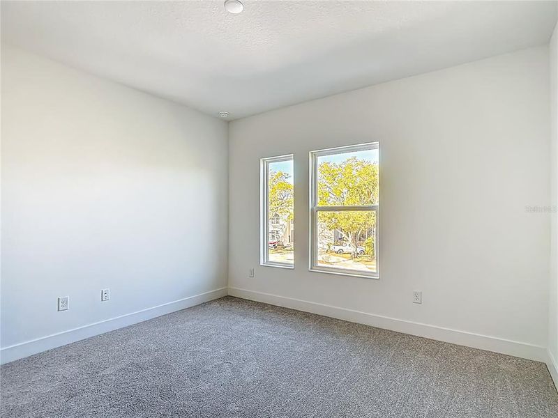 Spacious, unfurnished interior of a new home in , Tampa (Image 49).