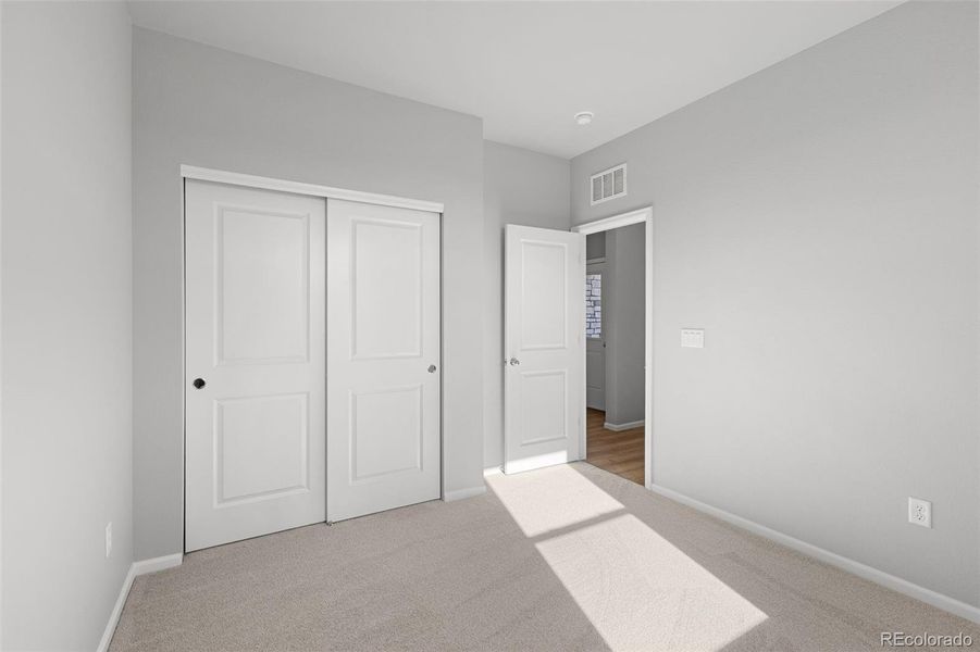 Spacious, unfurnished interior of a new home in Talon Pointe, Thornton (Image 20).