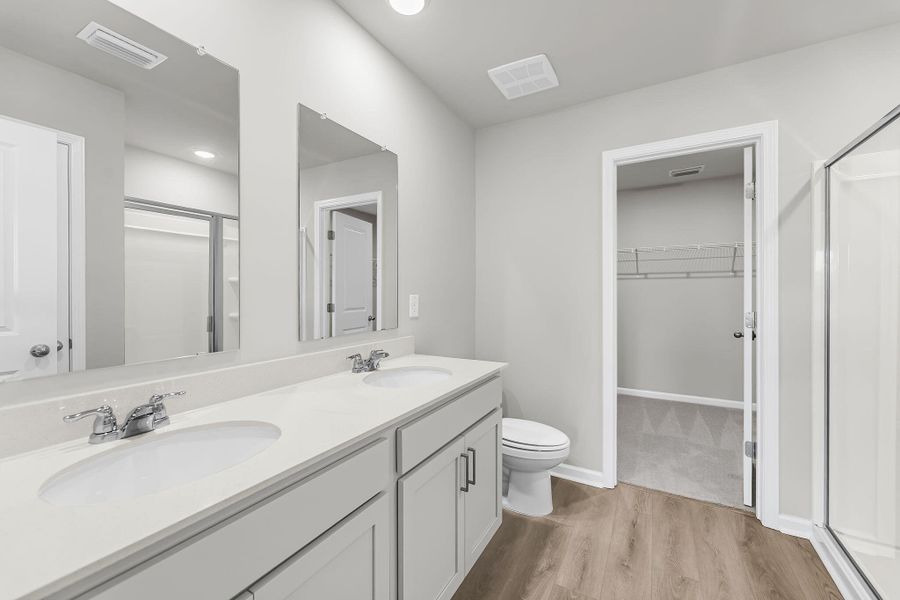 Furnished interior view inside a new home in , Ravenel (Image 9).