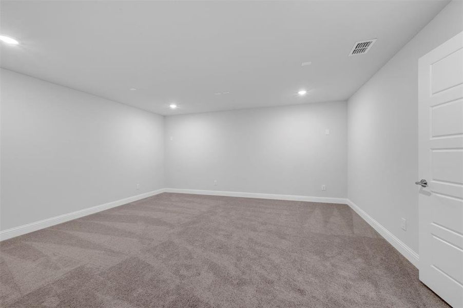Spacious, unfurnished interior of a new home in Aster Park, McKinney (Image 34).