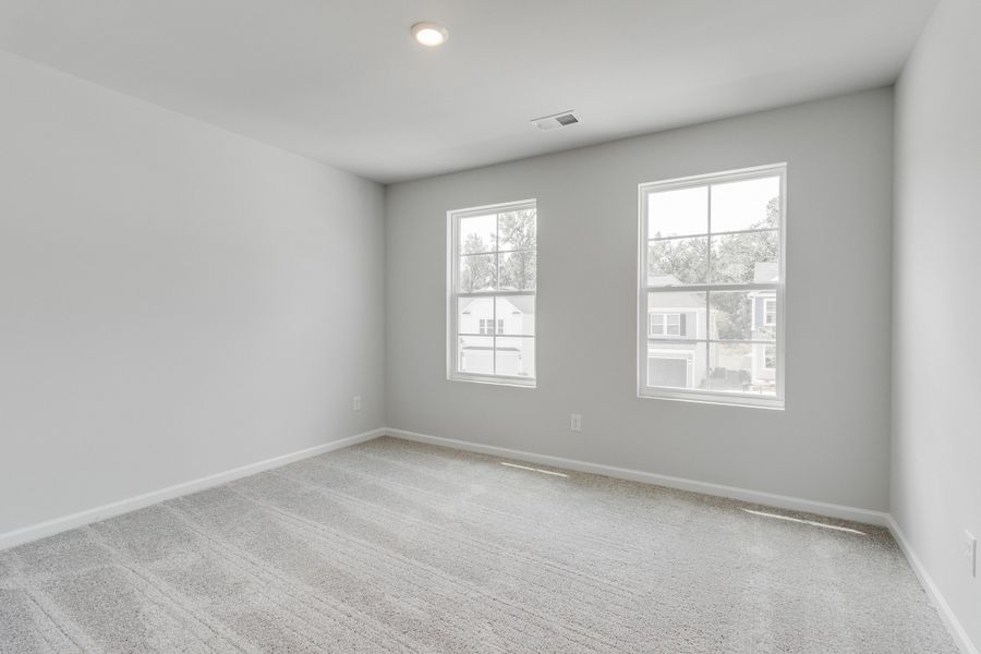 Spacious, unfurnished interior of a new home in Killians Crossing, Blythewood (Image 32).