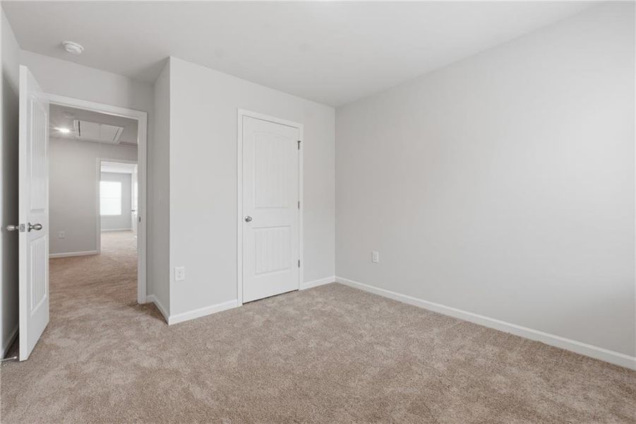 Spacious, unfurnished interior of a new home in Moss Creek, Hogansville (Image 28).