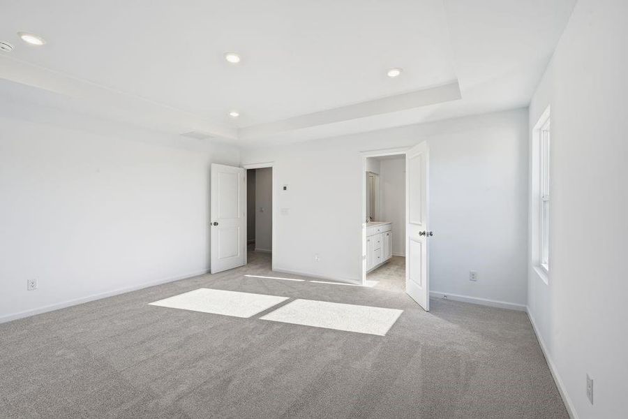 Spacious, unfurnished interior of a new home in Falls Creek, Flowery Branch (Image 25).