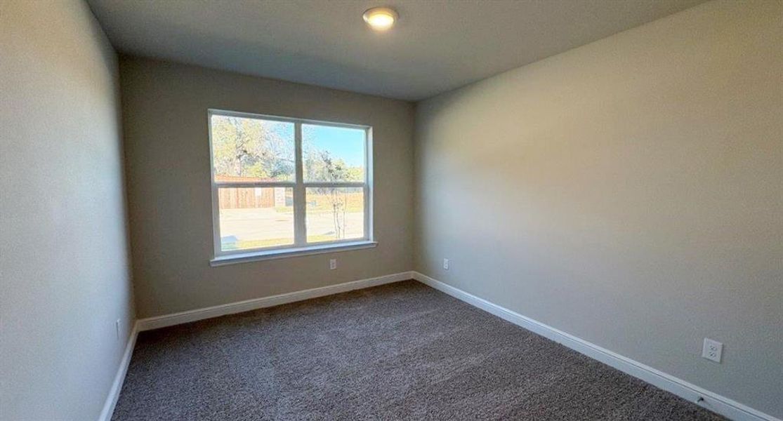 Spacious, unfurnished interior of a new home in Sandstone Estates, Granbury (Image 25). Spacious, unfurnished interior of a new home in Sandstone Estates, Granbury (Image 25).