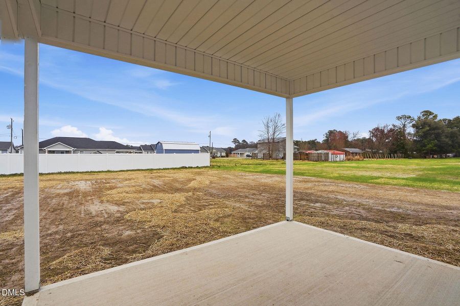 30-web-or-mls-244 Rae St-139