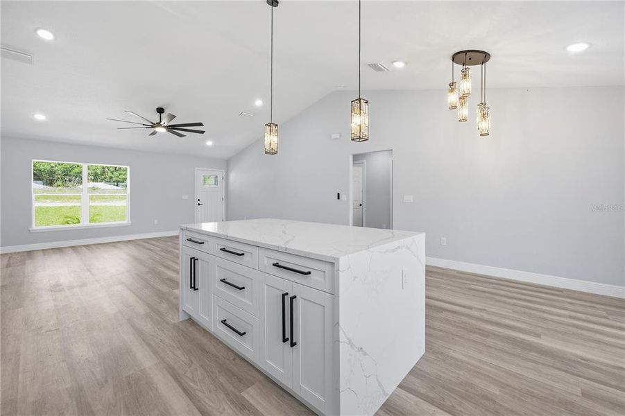Spacious, unfurnished interior of a new home in , Ocala (Image 33).