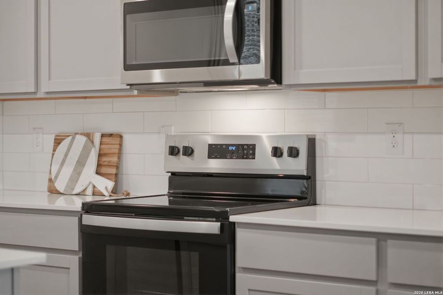 Close-up of interior finishes inside a home in Spring Creek, San Antonio (Image 21).