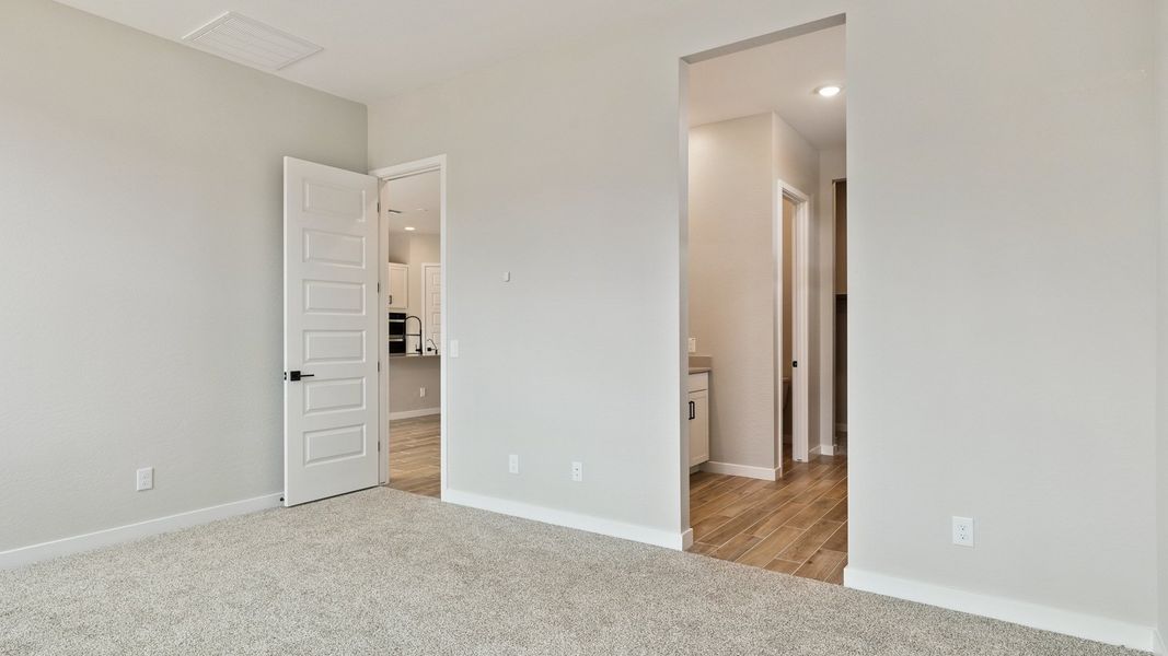 Spacious, unfurnished interior of a new home in Upper Canyon, Phoenix (Image 22).
