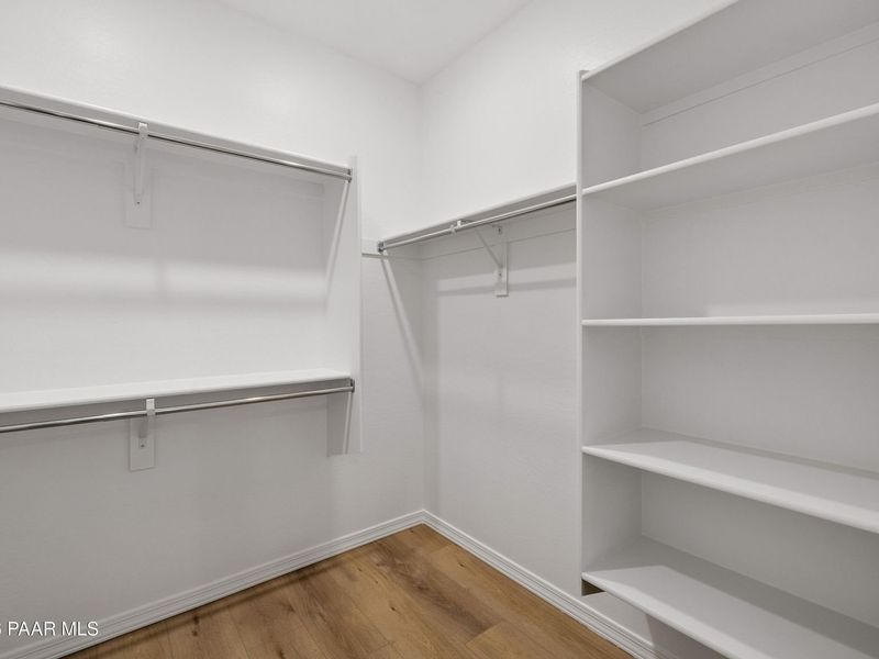 Spacious, unfurnished interior of a new home in North Ridge at Pronghorn Ranch, Prescott Valley (Image 37).