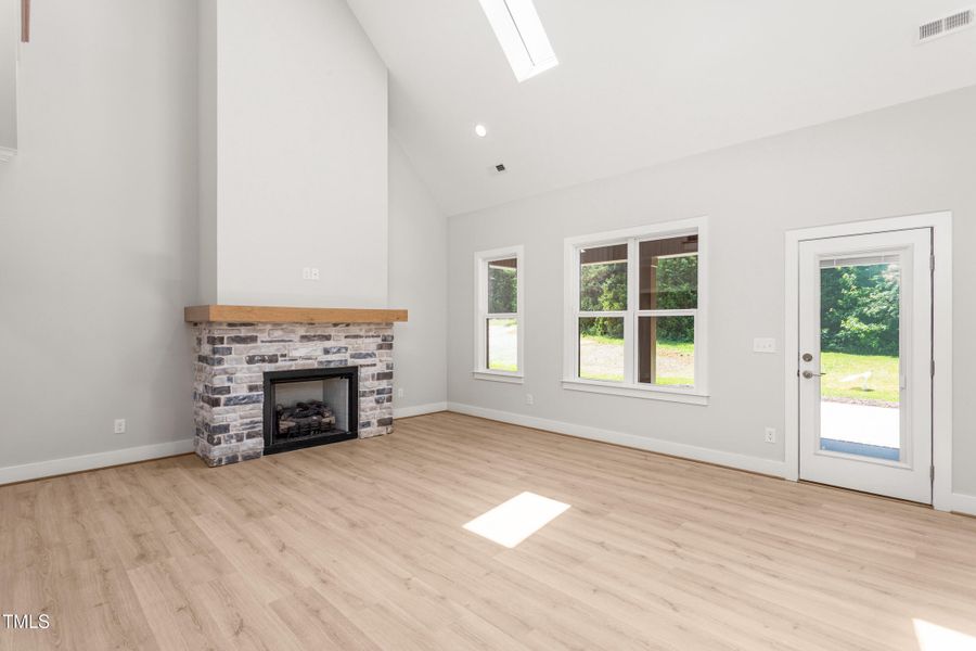 3402 St Barts Pl 2-Interiors-4