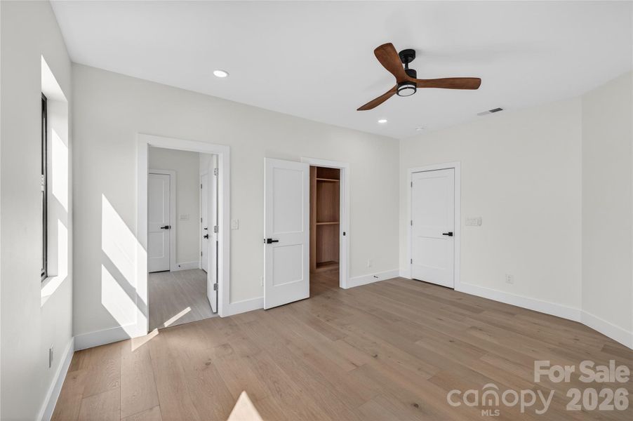 Spacious, unfurnished interior of a new home in , Charlotte (Image 23).