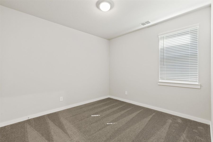 Spacious, unfurnished interior of a new home in Trinity Ranch, Elgin (Image 16).