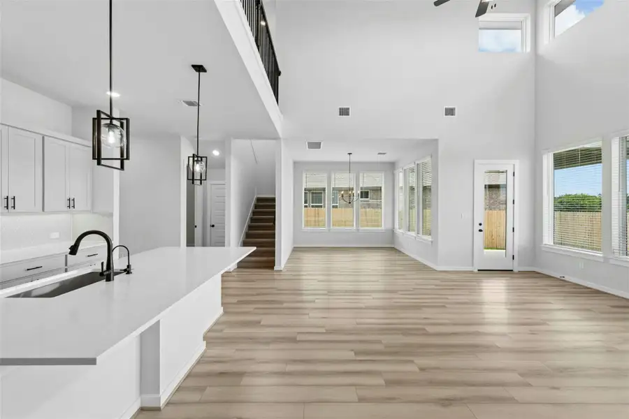 Spacious, unfurnished interior of a new home in East View Farms, Georgetown (Image 25).