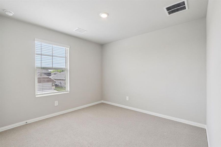 Spacious, unfurnished interior of a new home in Westmoor, Sherman (Image 37).