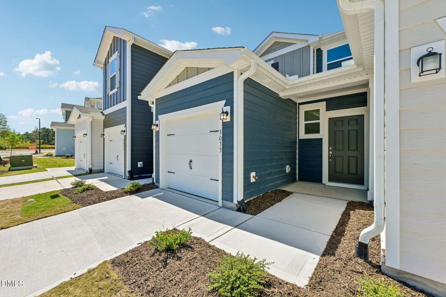 2-web-or-mls-Glen Lyon Drive-S2204-002