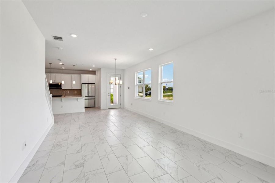 Spacious, unfurnished interior of a new home in Lagoon Residences at Epperson, Wesley Chapel (Image 36).