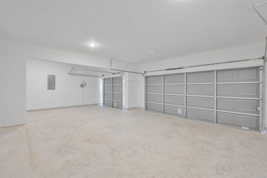 Image 8 of a home in Kings Mill. Image 8 of a home in Kings Mill.