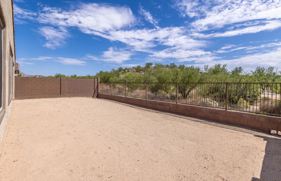 Exterior details and patio area of a home in Vistoso Canyon Estates, Oro Valley (Image 18).