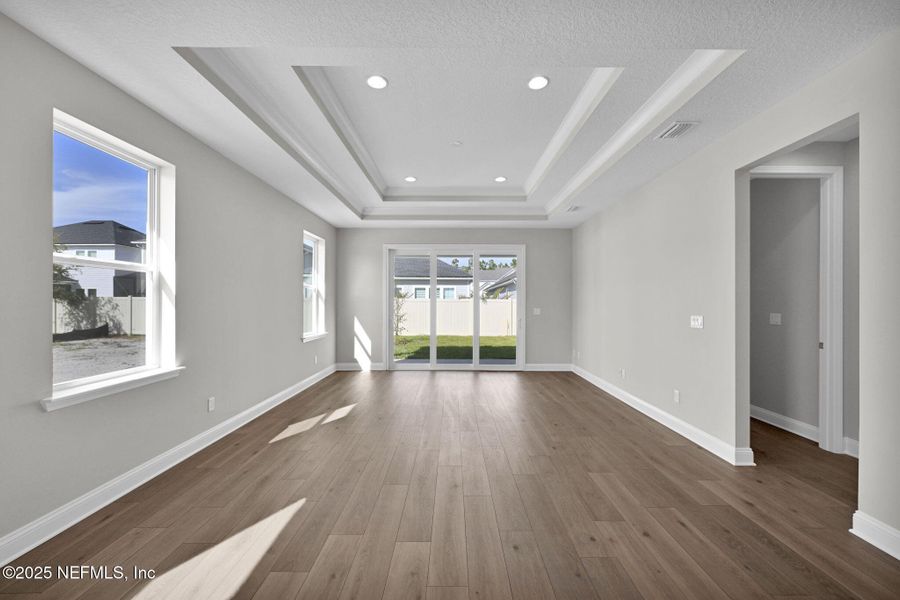 Spacious, unfurnished interior of a new home in Seabrook Village at Nocatee, Ponte Vedra (Image 19).