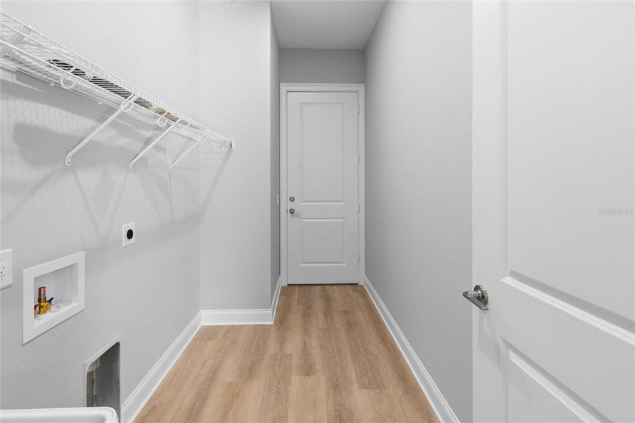 Spacious, unfurnished interior of a new home in , Lake Wales (Image 33).