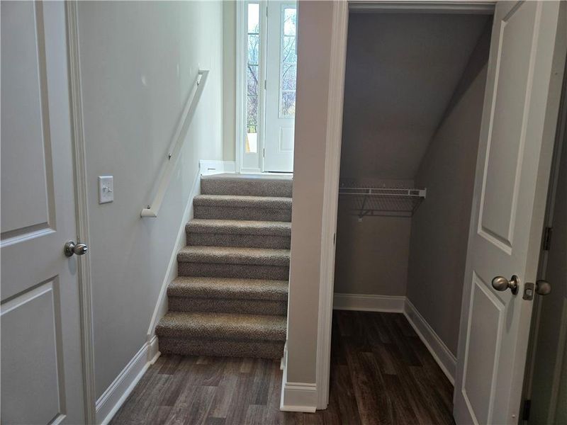 Spacious, unfurnished interior of a new home in , Gainesville (Image 28).