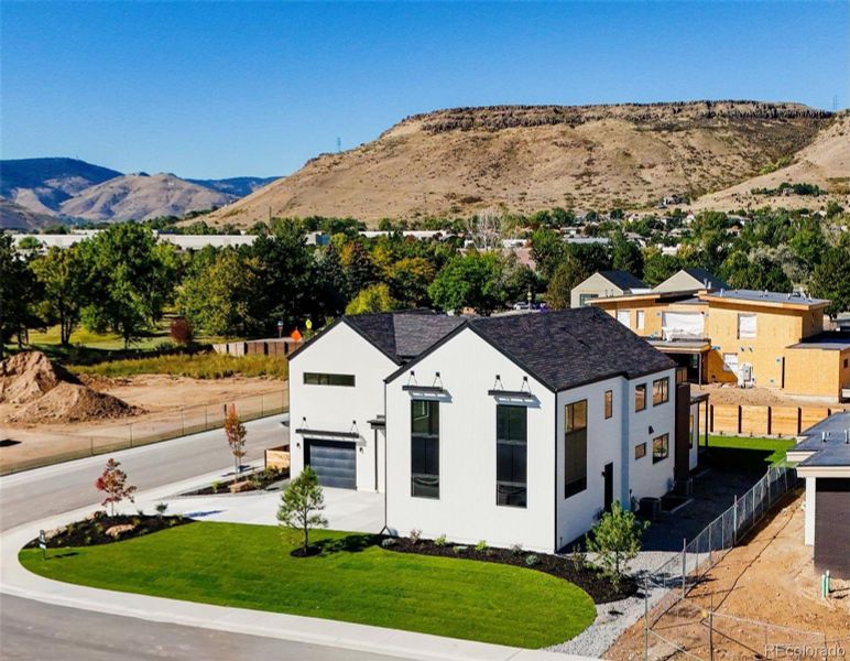 Image 34 of a home in .