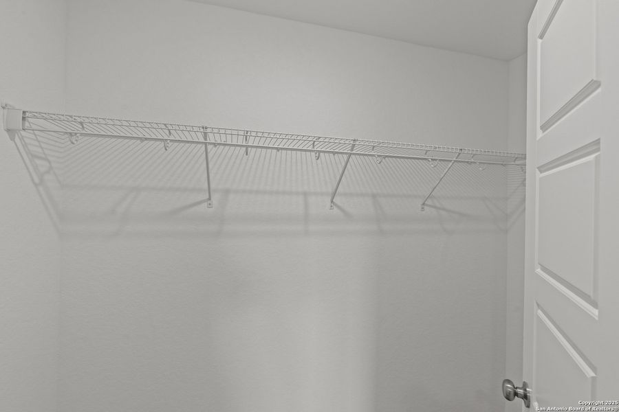 Spacious, unfurnished interior of a new home in Meadows at Clear Springs, New Braunfels (Image 10).