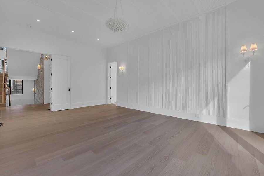 Spacious, unfurnished interior of a new home in , Johns Creek (Image 37).