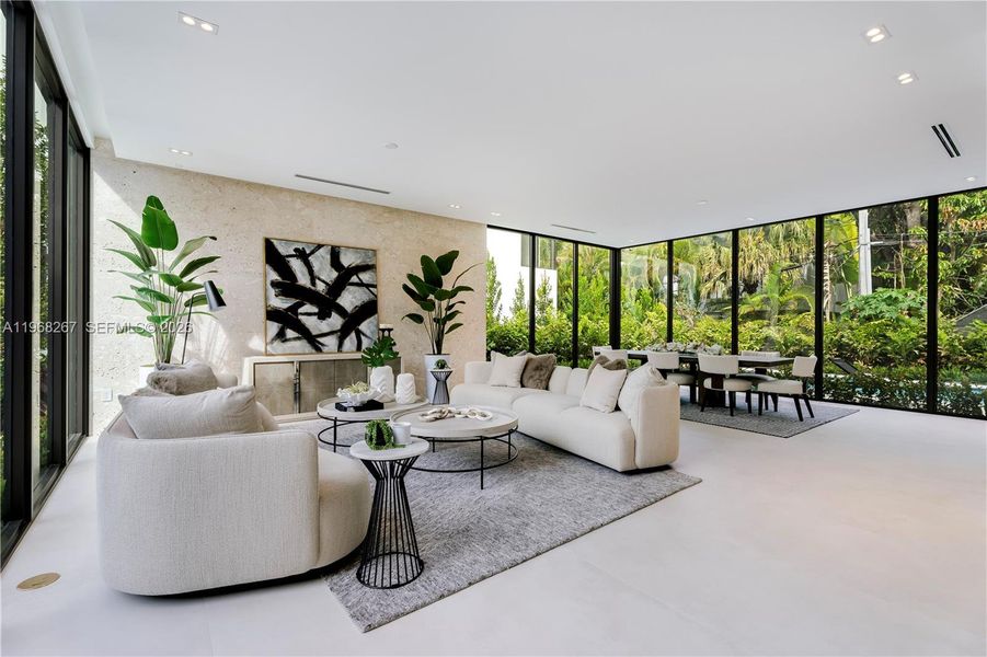 Exterior details and patio area of a home in , Miami (Image 27).