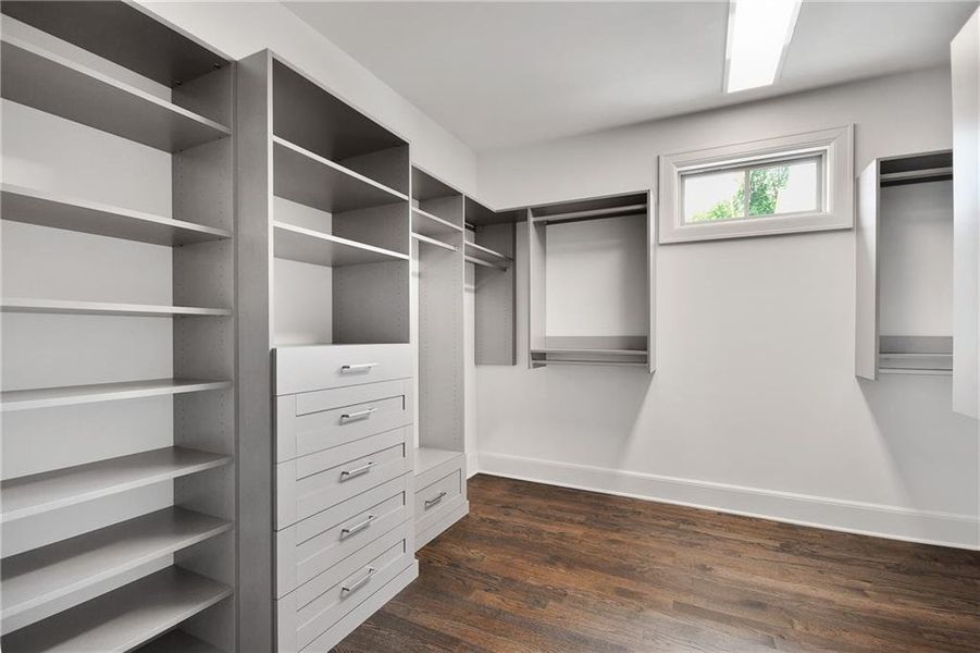 Spacious, unfurnished interior of a new home in Laurel View, Suwanee (Image 26).