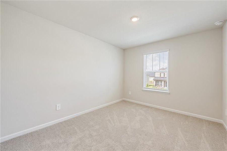 Spacious, unfurnished interior of a new home in Creekside at Oxford Park, Fairburn (Image 16).