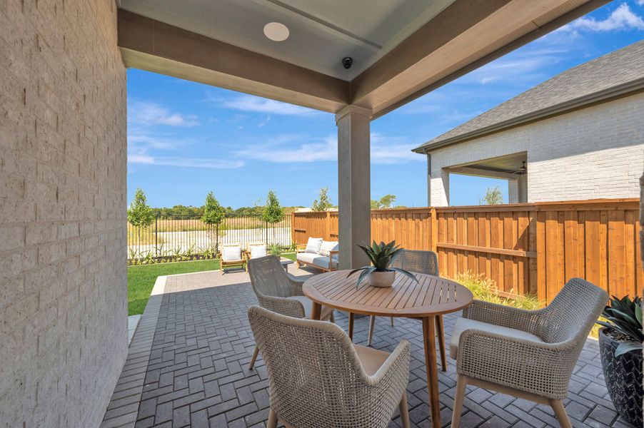 Representative exterior details of a home built from the The Daisy by David Weekley Homes in Mantua Point Classics, Van Alstyne (Image 3).