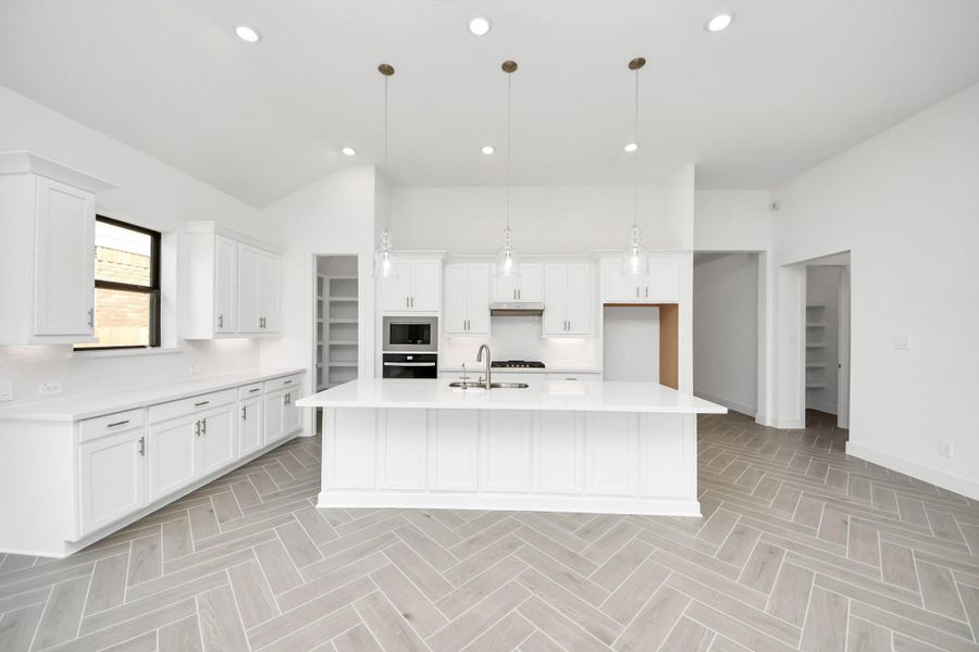 Furnished interior view inside a new home in Amira: Heritage Collection, Tomball (Image 4).