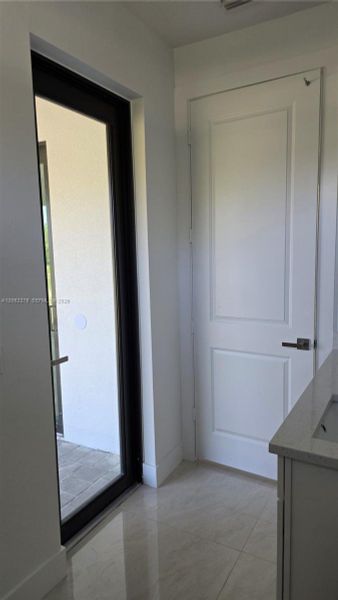 Lanai Access to 3rd FULL Bath Lanai Access to 3rd FULL Bath