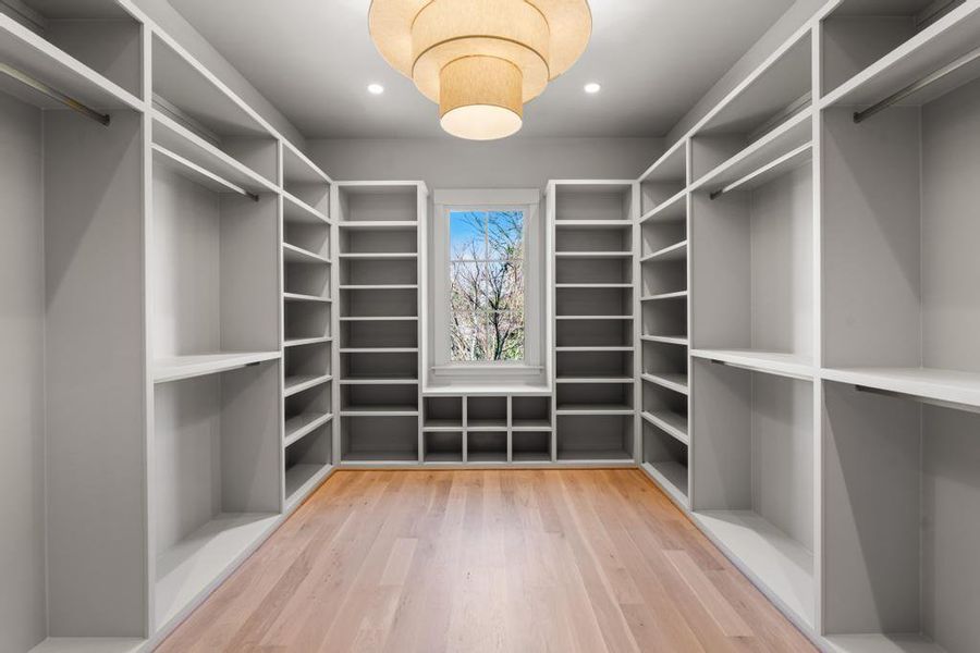 Spacious, unfurnished interior of a new home in , Atlanta (Image 19).