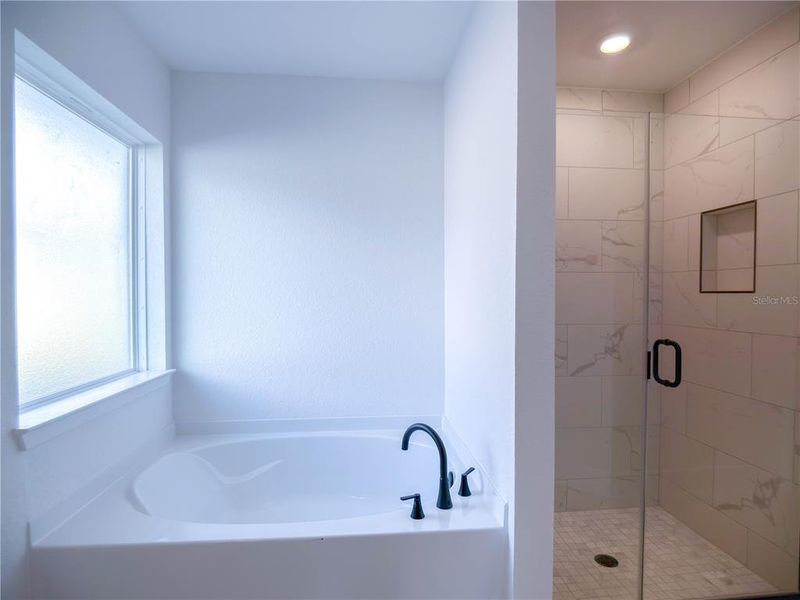 Close-up of interior finishes inside a home in , Ocala (Image 9). Close-up of interior finishes inside a home in , Ocala (Image 9).