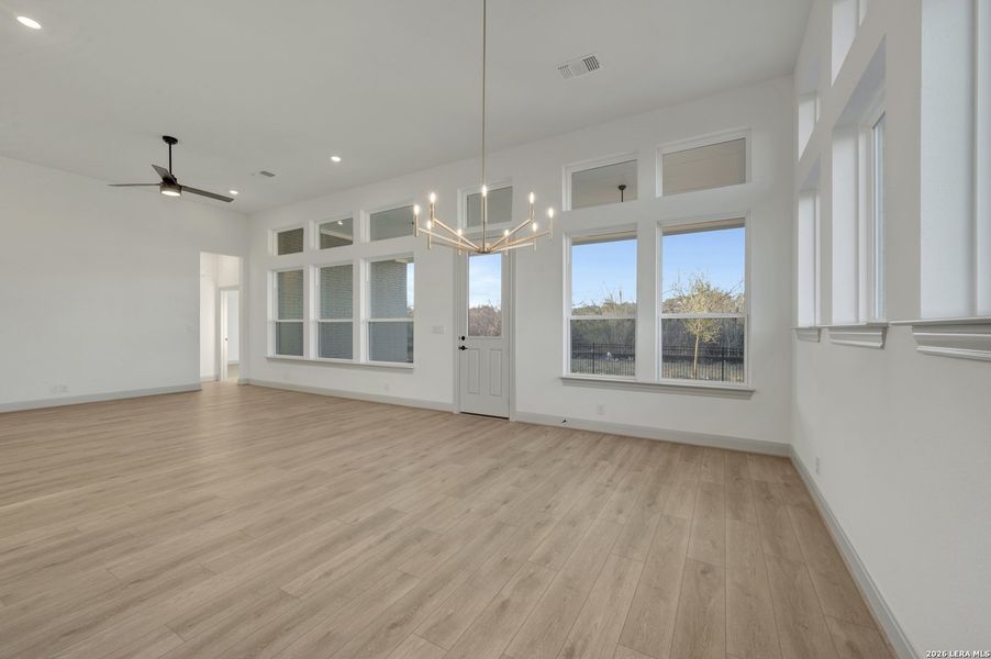 Spacious, unfurnished interior of a new home in Briggs Ranch – Signature Legacy Series, San Antonio (Image 13). Spacious, unfurnished interior of a new home in Briggs Ranch – Signature Legacy Series, San Antonio (Image 13).