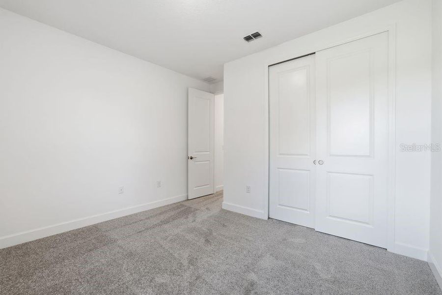 Spacious, unfurnished interior of a new home in Timber Ridge, Plant City (Image 24).