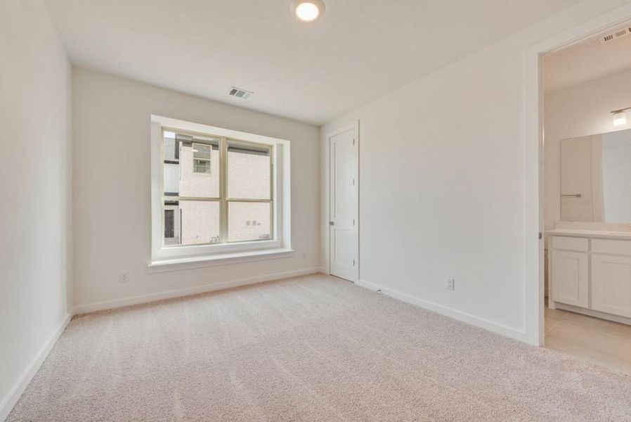 Spacious, unfurnished interior of a new home in Chatham Reserve, Providence Village (Image 22).