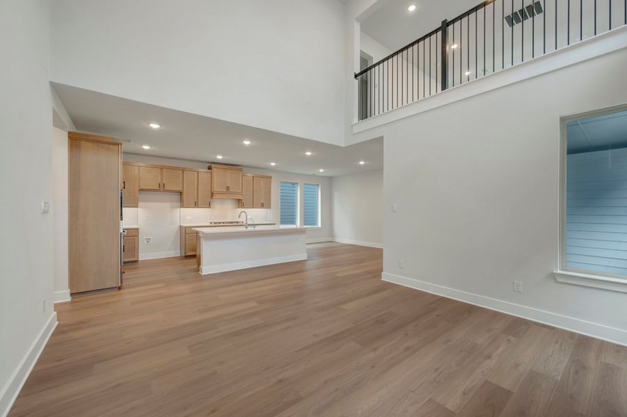Spacious, unfurnished interior of a new home in Painted Tree, McKinney (Image 16).