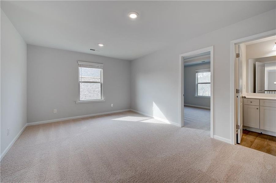 Spacious, unfurnished interior of a new home in Adagio, Dacula (Image 20).