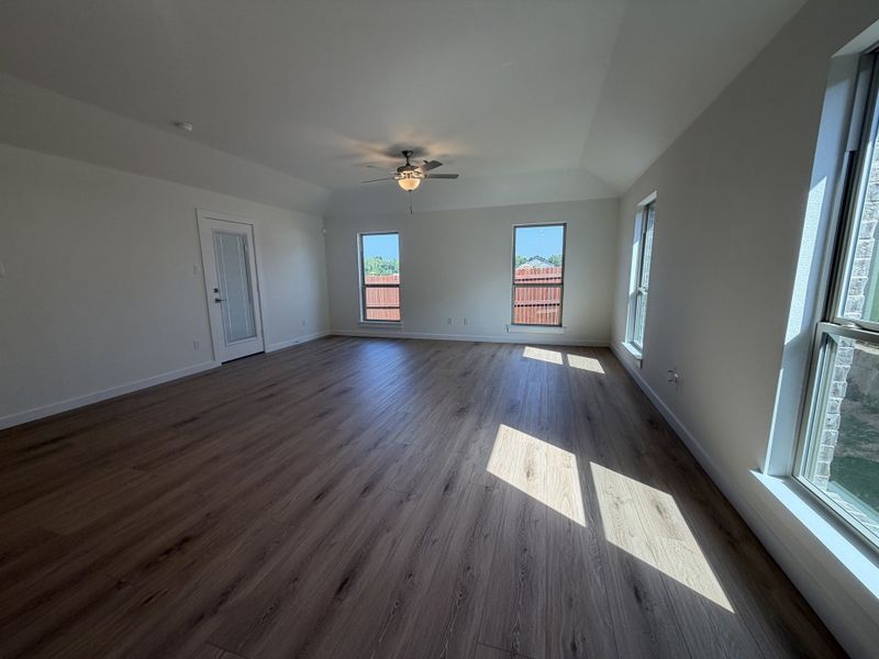 Spacious, unfurnished interior of a new home in Trail Creek, Cleburne (Image 20). Spacious, unfurnished interior of a new home in Trail Creek, Cleburne (Image 20).