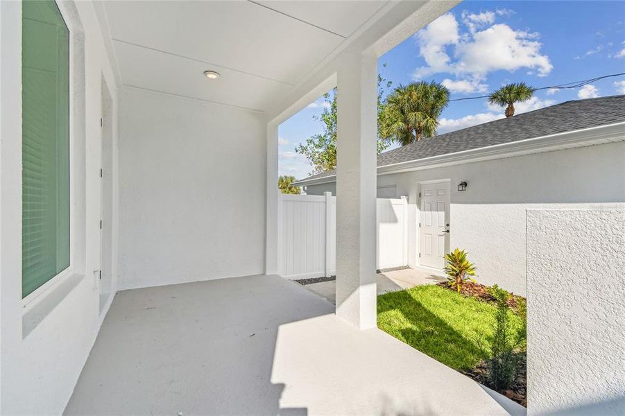 Exterior details and patio area of a home in , Tampa (Image 22).