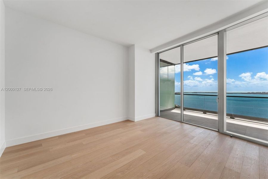 Spacious, unfurnished interior of a new home in , Miami (Image 12).