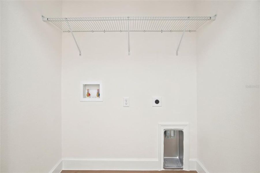 Spacious, unfurnished interior of a new home in , Ocala (Image 29).