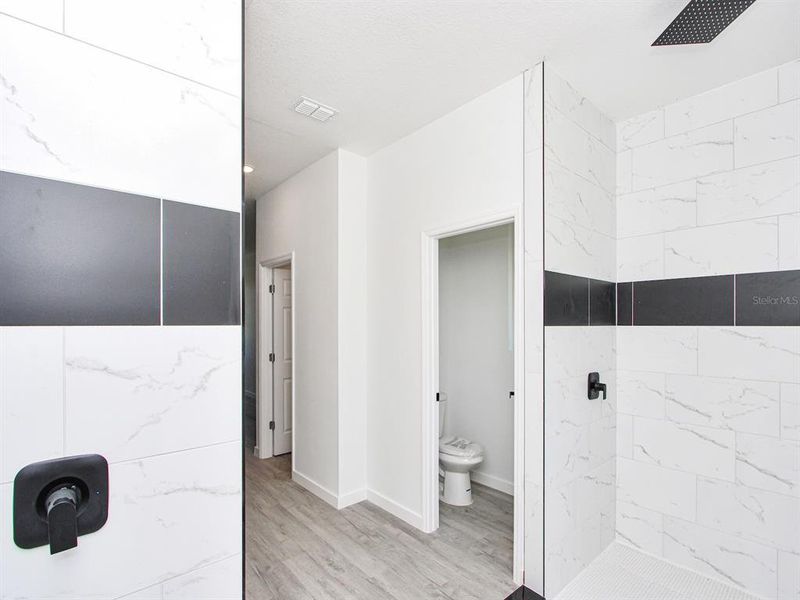 Image 21 of a home in .