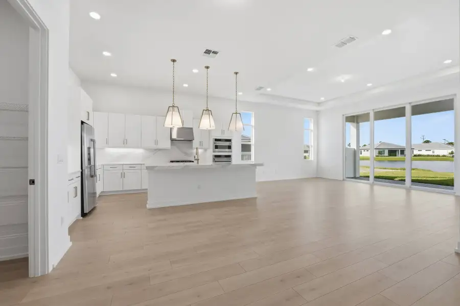 Great Room & Kitchen Great Room & Kitchen