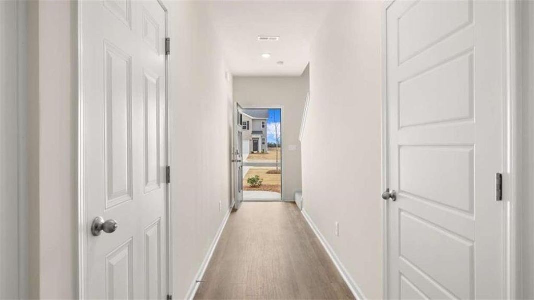 Spacious, unfurnished interior of a new home in Young's Crossing, Stone Mountain (Image 20).